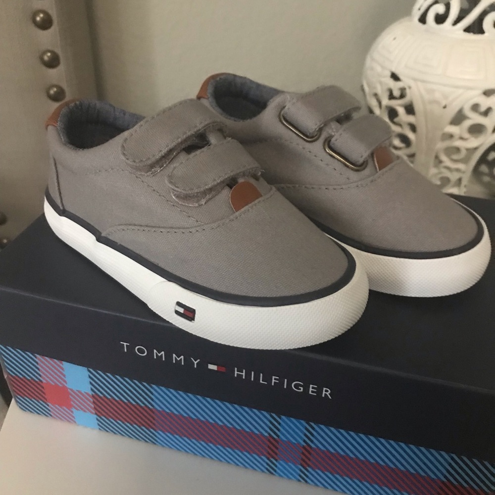 Tommy Hilfiger kids shoe